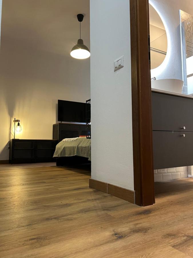 Stylish Apartment 3 Km Away From Duomo - Netflix, Wi-Fi, All Comforts Included Milan Exterior photo