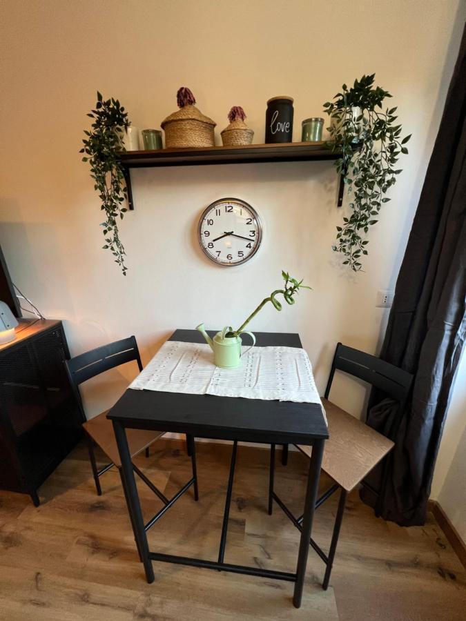 Stylish Apartment 3 Km Away From Duomo - Netflix, Wi-Fi, All Comforts Included Milan Exterior photo