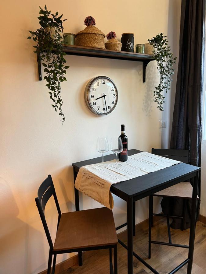 Stylish Apartment 3 Km Away From Duomo - Netflix, Wi-Fi, All Comforts Included Milan Exterior photo